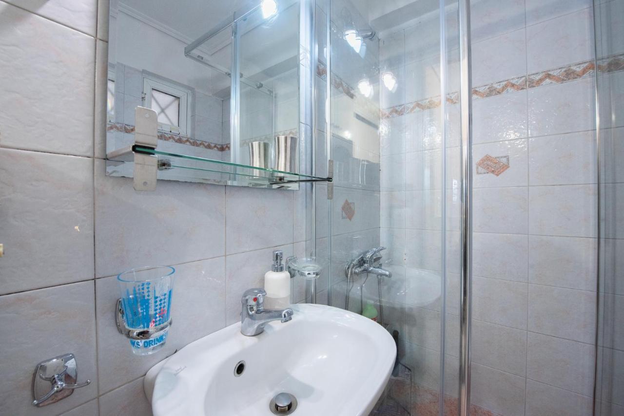 Garden-view Apartment, Marousi Apartment *