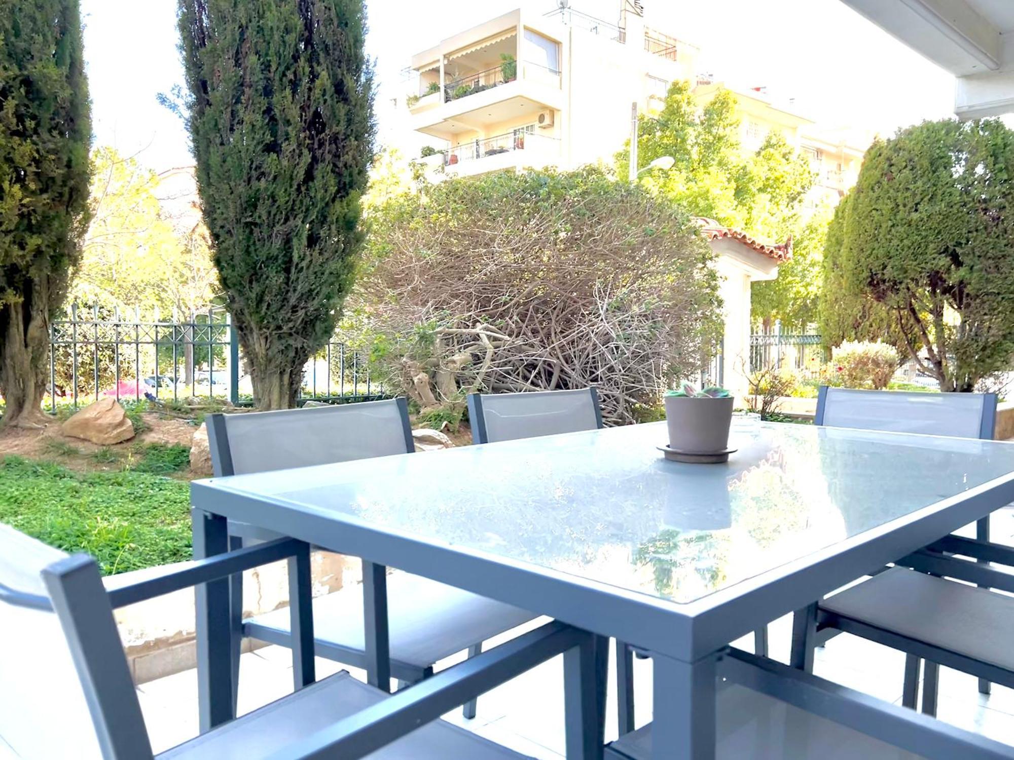 Apartment Garden-view Apartment, Marousi Athens